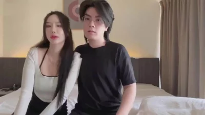 你这么骚你男友知道么哈哈哈
